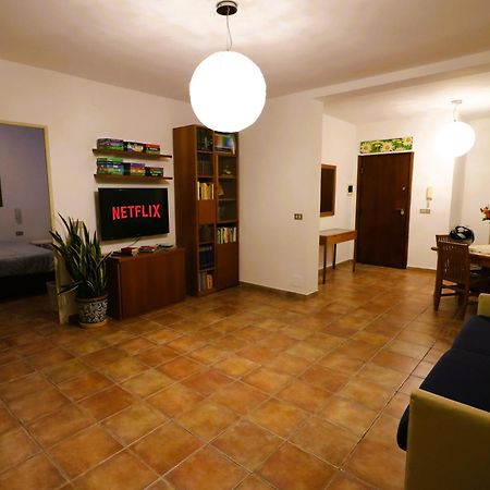 Area 52 Storia Ed Eleganza Vicino Ai Teatri Palermo Kültér fotó